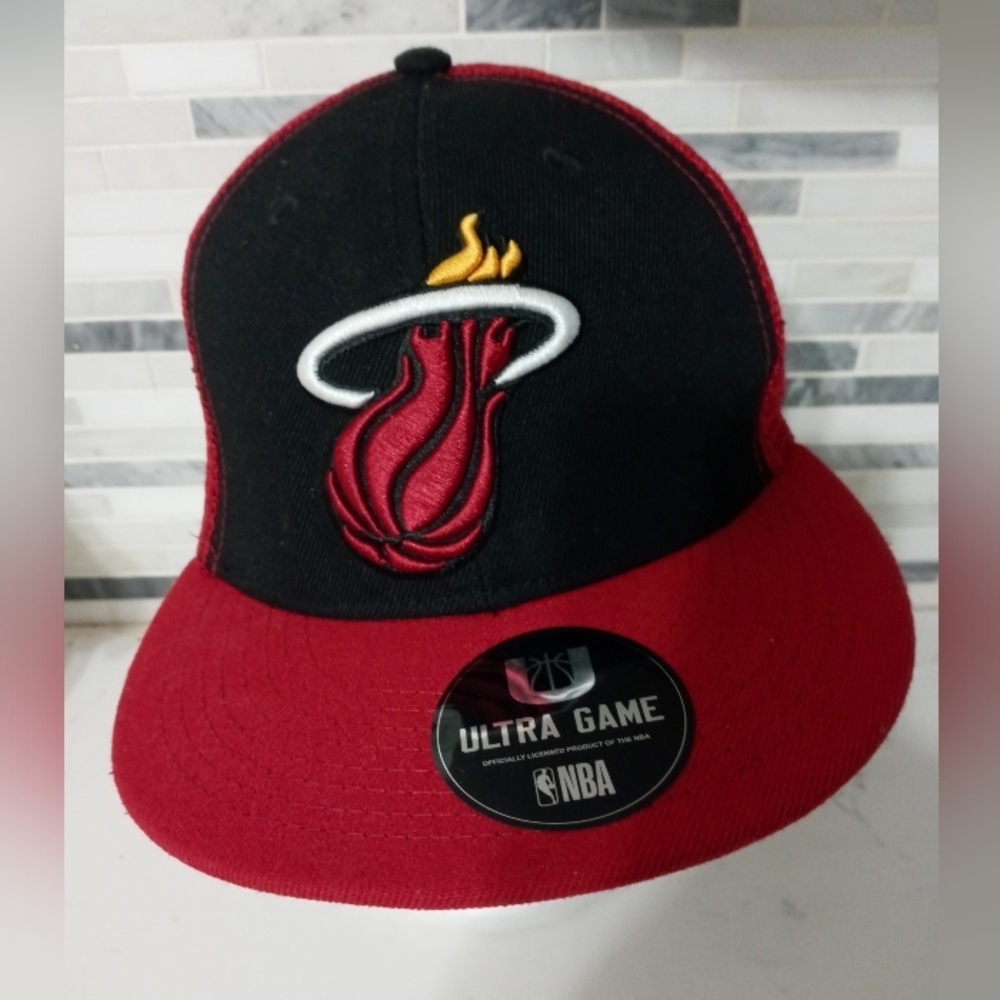 Ultra Game NBA official licensed Miami Heat Embroidered Mesh snapback Cap Hat